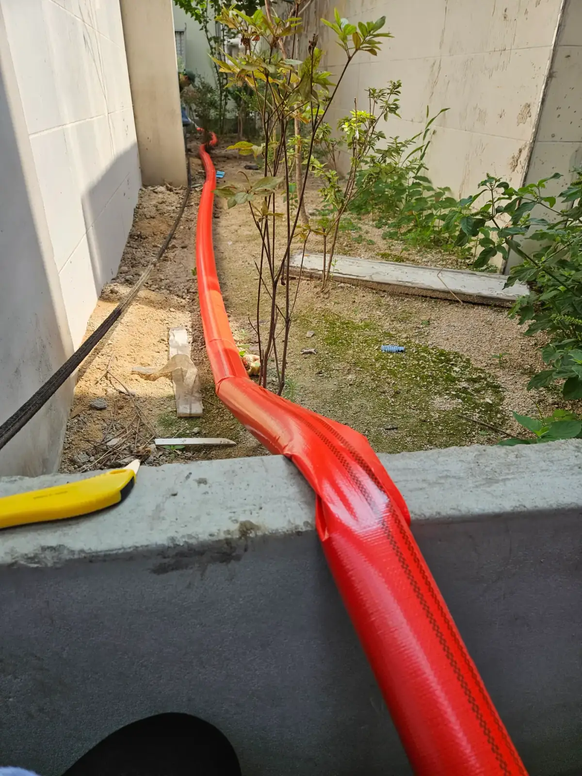 외부 집수정 메인 배관 라인 점검 및 작업 준비 모습